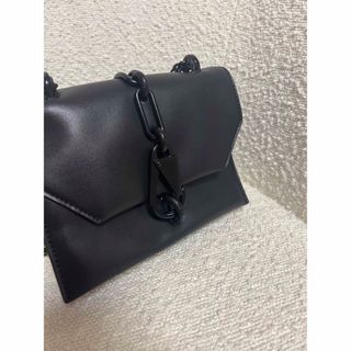 チャールズアンドキース(Charles and Keith)のCHARLES&KEITH(ショルダーバッグ)