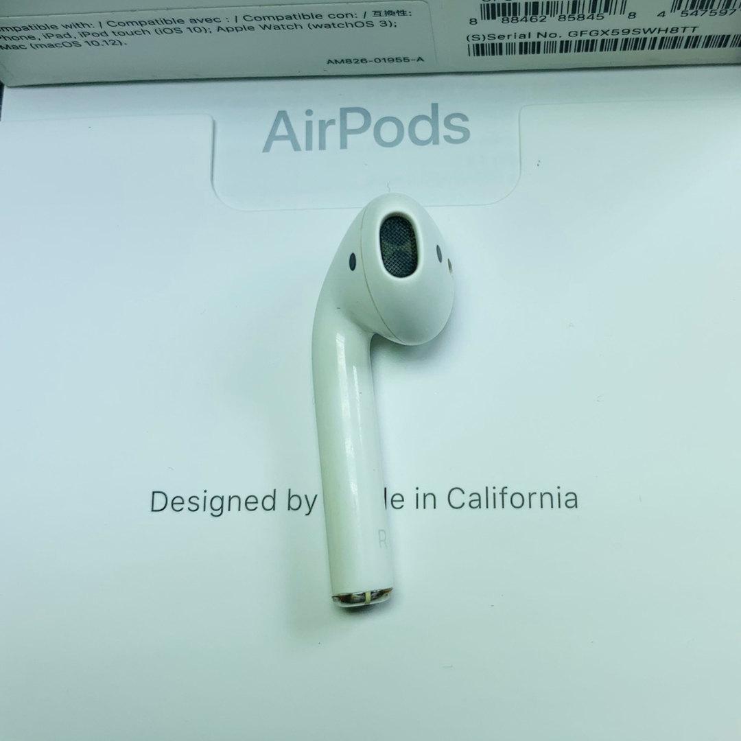Apple(アップル)のApple AirPods 第1世代の右側イヤホンのみアップル正規品 動作品  スマホ/家電/カメラのオーディオ機器(ヘッドフォン/イヤフォン)の商品写真