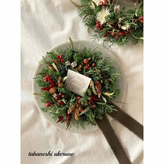 真冬の贈り物 針葉樹と実物たちの小さな　クリスマス リース(リース)