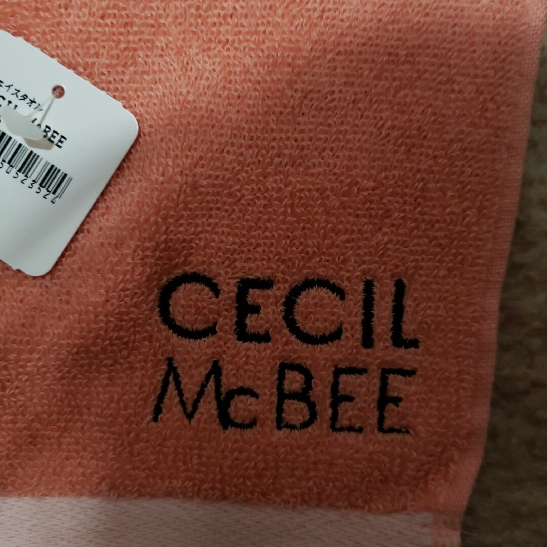 CECIL McBEE(セシルマクビー)のCECIL McBEEセシルマクビーフェイスタオル3枚セット インテリア/住まい/日用品の日用品/生活雑貨/旅行(タオル/バス用品)の商品写真