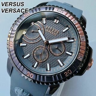 ヴェルサーチ(VERSACE)の腕時計 ヴェルサス ヴェルサーチ メンズ グレー 新品 電池式 高級 ケース付属(腕時計(アナログ))