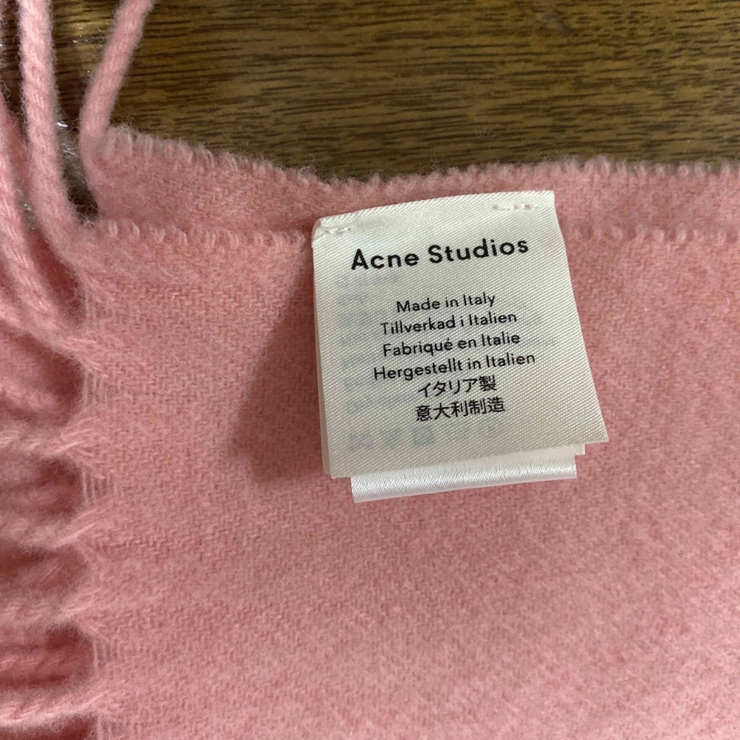 Acne Studios(アクネストゥディオズ)のAcne Studios アクネストゥディオズ　マフラー レディースのファッション小物(マフラー/ショール)の商品写真