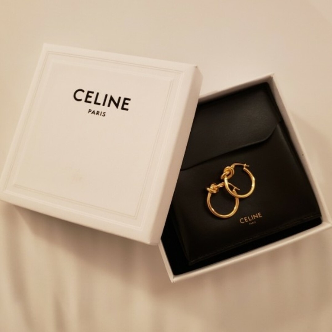 celine(セリーヌ)のセリーヌ　ノット スモールフープ レディースのアクセサリー(ピアス)の商品写真