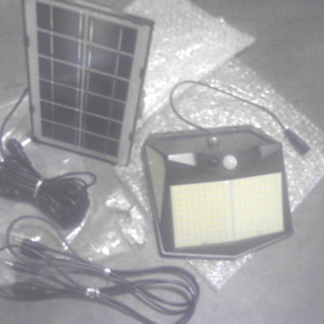 SOLAR充電🌞人感センサー自動点灯-消灯LED Light インテリア/住まい/日用品のライト/照明/LED(蛍光灯/電球)の商品写真