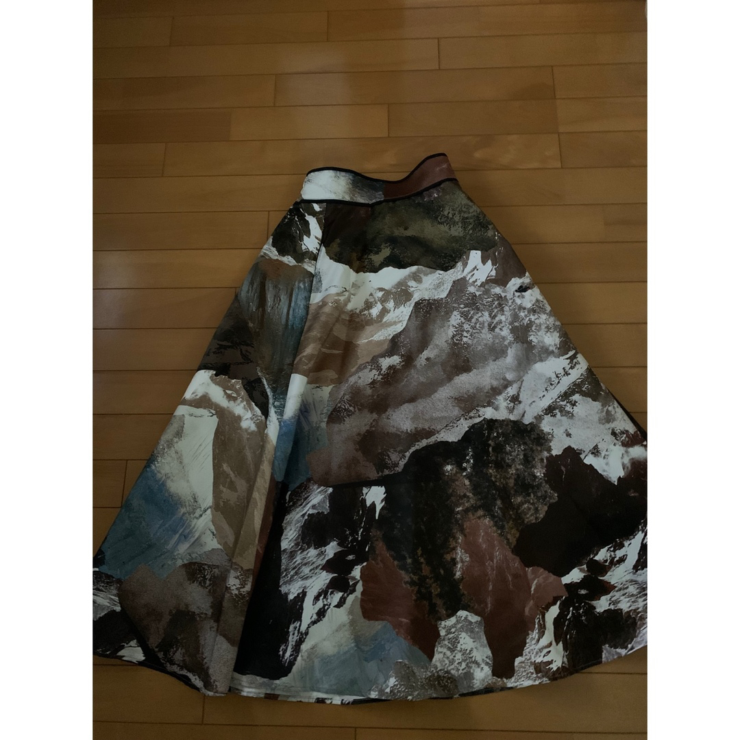 UNITED TOKYO(ユナイテッドトウキョウ)のUNITED TOKYO ランドスケープ柄フレアスカート レディースのスカート(その他)の商品写真
