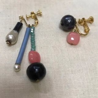 33.ハンドメイド　アシンメトリー　イヤリング　個性的(イヤリング)