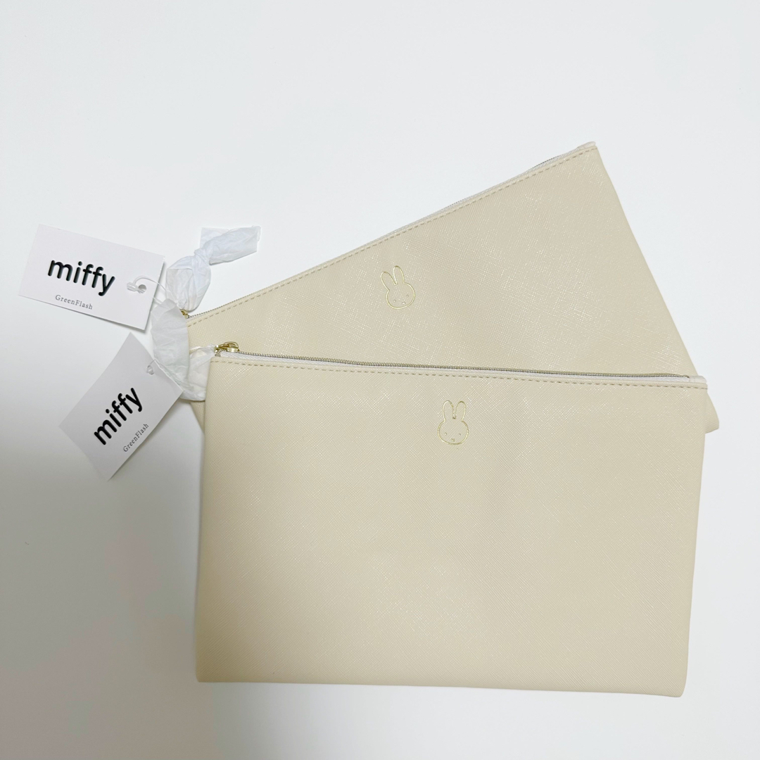 miffy(ミッフィー)のレア！【未使用】miffy フラットポーチ 限定カラー レディースのファッション小物(ポーチ)の商品写真