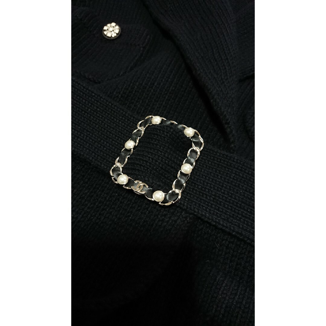 CHANEL(シャネル)のシャネル❤️グリポアロゴボタン❤️ニット／ジャケット／コート❤️タグ付き新品同様 レディースのジャケット/アウター(ロングコート)の商品写真