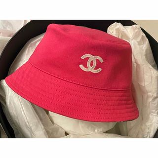 シャネル(CHANEL)のCHANEL シャネル　帽子　バケットハット　バケハ　ピンク　ココマーク　新品(ハット)