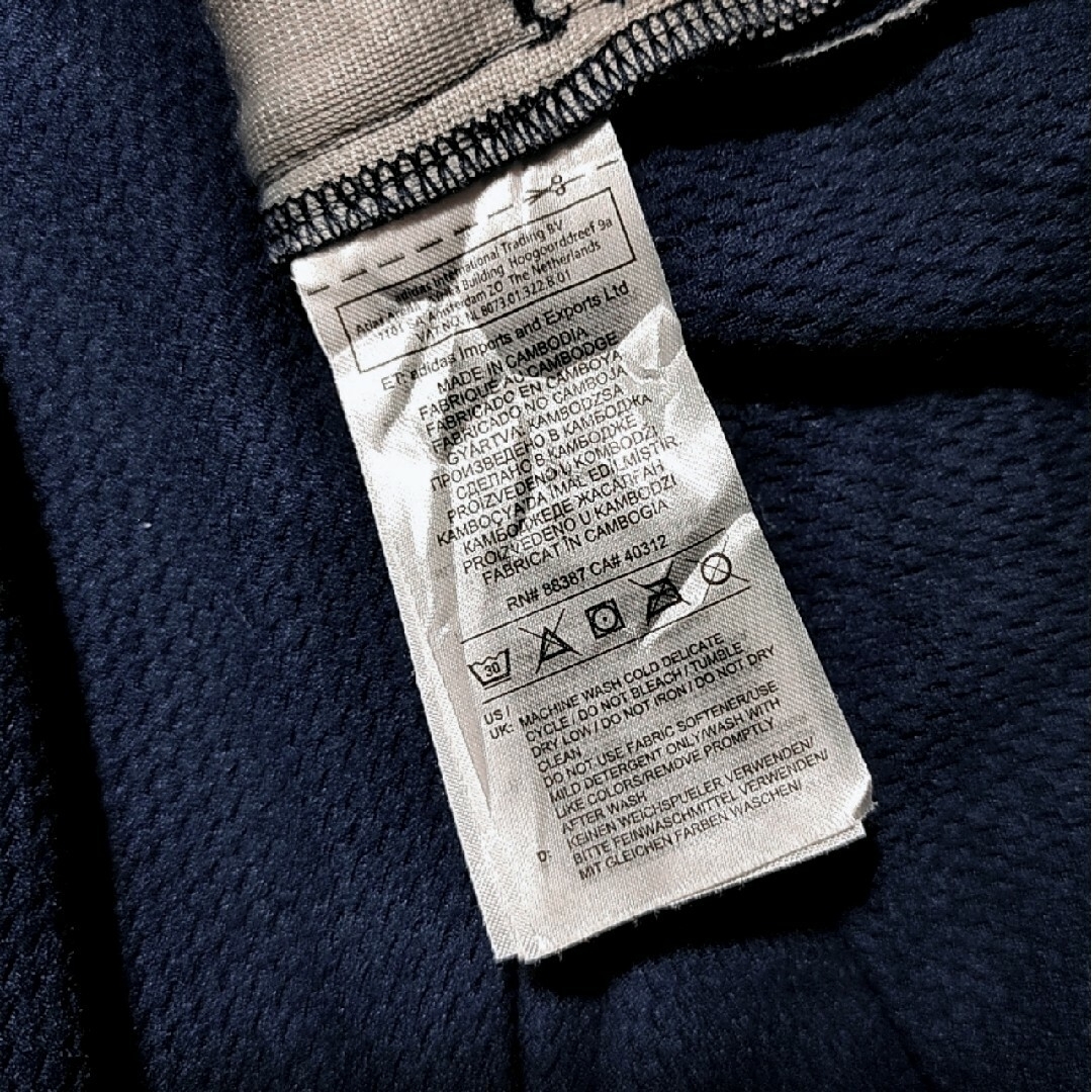 adidas(アディダス)のアディダス　ジップアップ　トラックジャケット　Mサイズ　グレー　ネイビー メンズのトップス(ジャージ)の商品写真