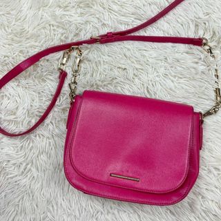 チャールズアンドキース(Charles and Keith)の美品 CHARLES＆KEITH チェーンショルダーバッグ ピンク (ショルダーバッグ)