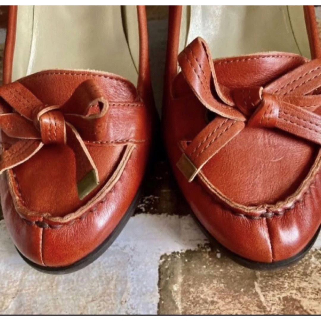 DIANA(ダイアナ)の美品　ダイアナ　パンプス　モカシン　ハイヒール　リボン　タッセル　レッド　赤 レディースの靴/シューズ(ハイヒール/パンプス)の商品写真