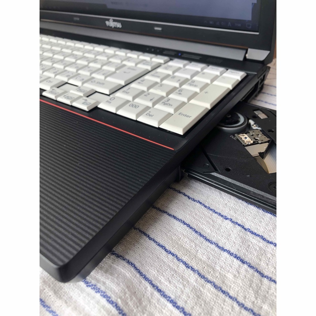 富士通 - ジャンク扱い 富士通 ノートパソコン 動作品♪の通販 by