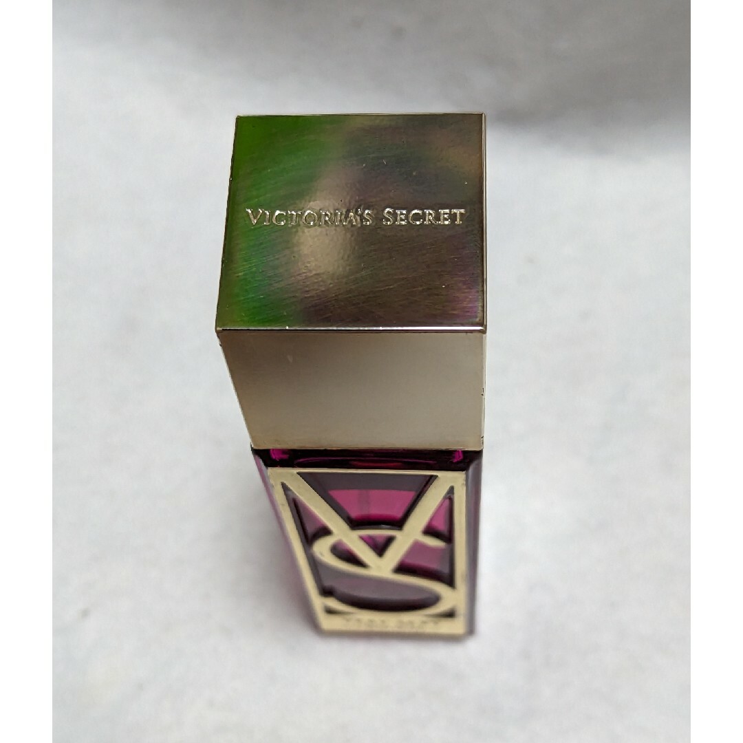 Victoria's Secret(ヴィクトリアズシークレット)のヴィクトリアシークレットベリーセクシータッチオードパルファム75ml コスメ/美容の香水(香水(女性用))の商品写真