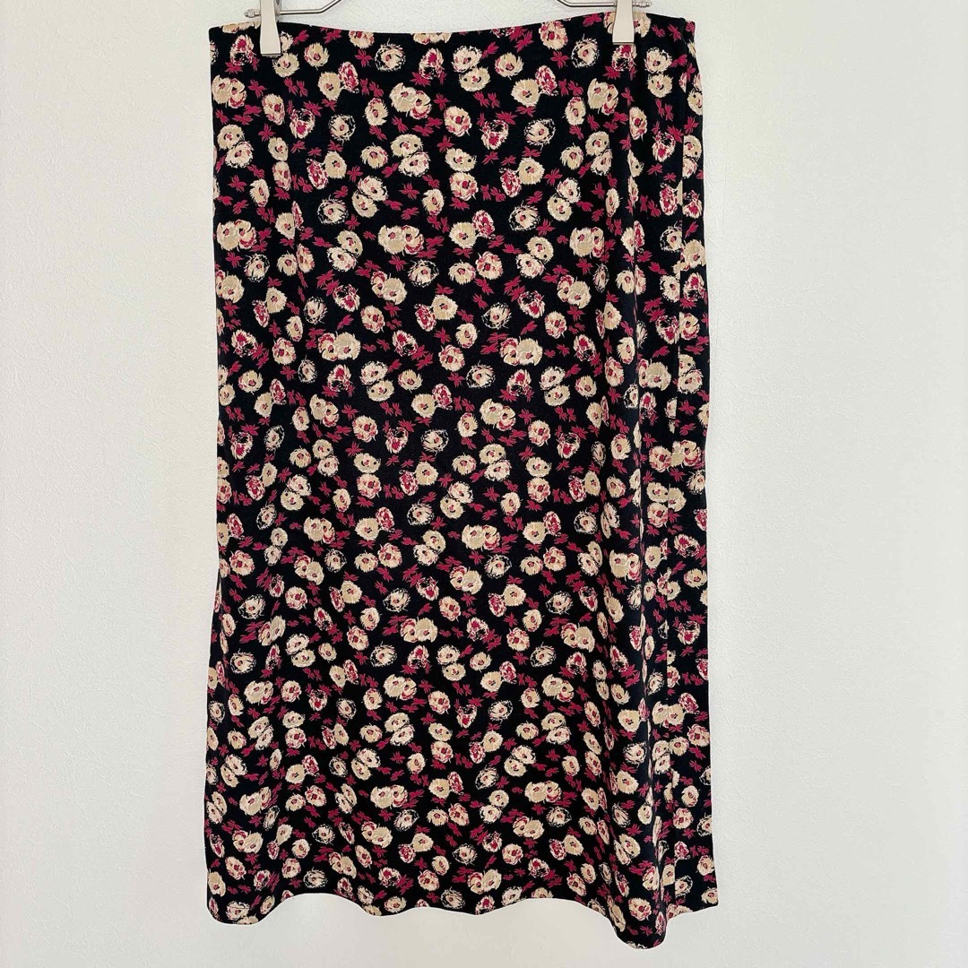 LAURA ASHLEY(ローラアシュレイ)のLAURA ASHLEY 花柄ロングスカート XL レディースのスカート(ロングスカート)の商品写真