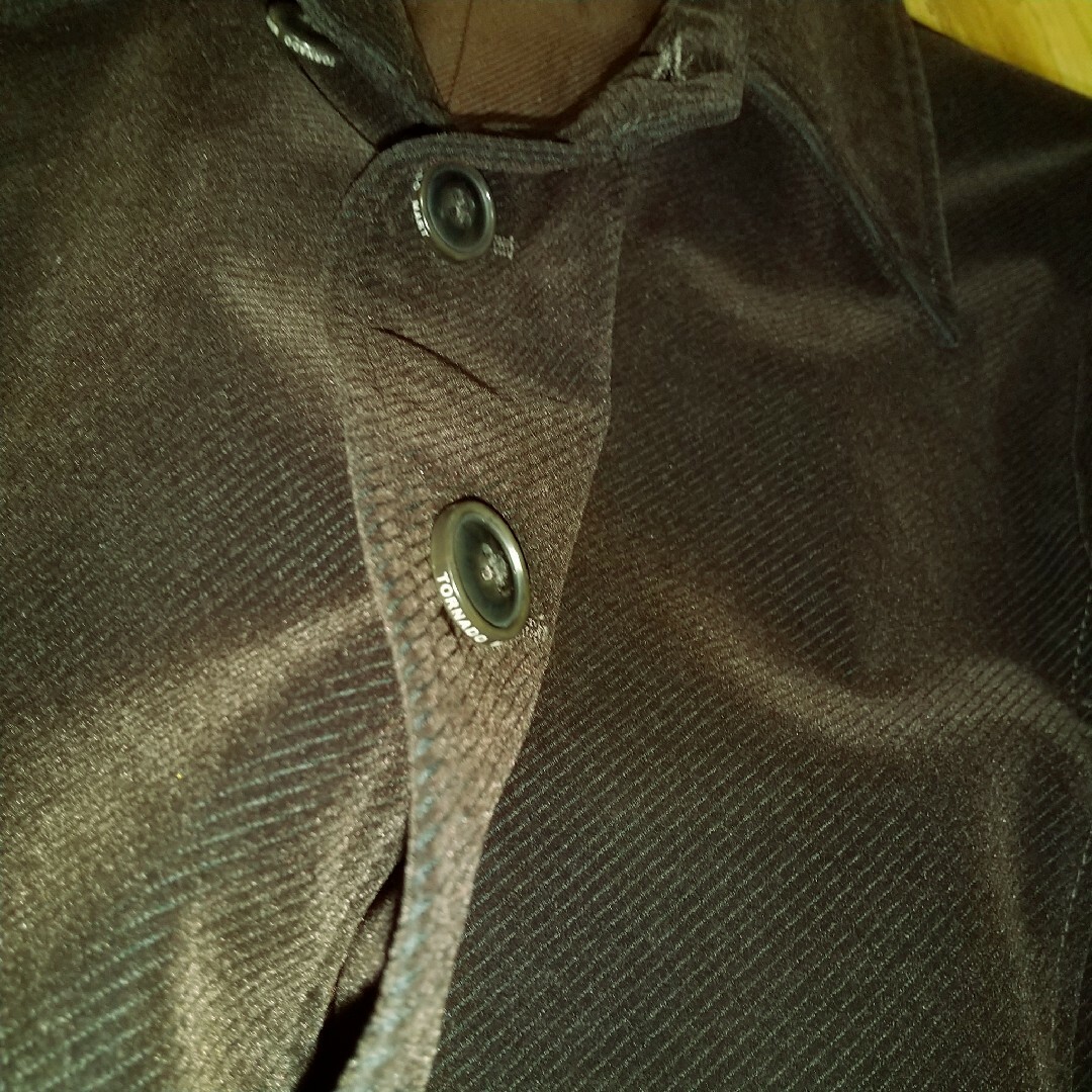 TORNADO MART(トルネードマート)のTORNADE MART コート M 胸囲～約88cm 日本製 ブラックブラウン メンズのジャケット/アウター(チェスターコート)の商品写真