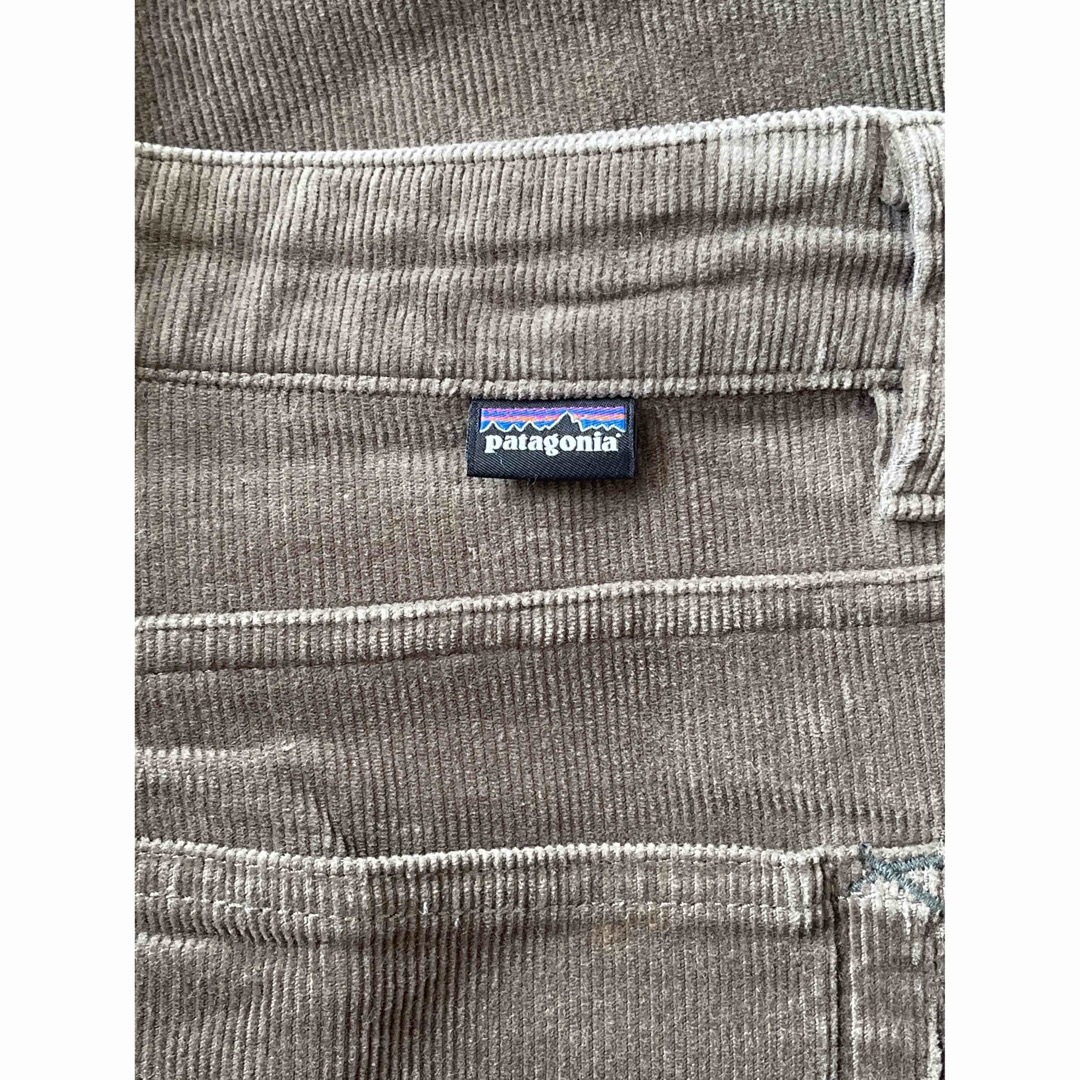 patagonia(パタゴニア)のpatagonia パタゴニア　55095 コーデュロイパンツ　30 カーキ メンズのパンツ(その他)の商品写真