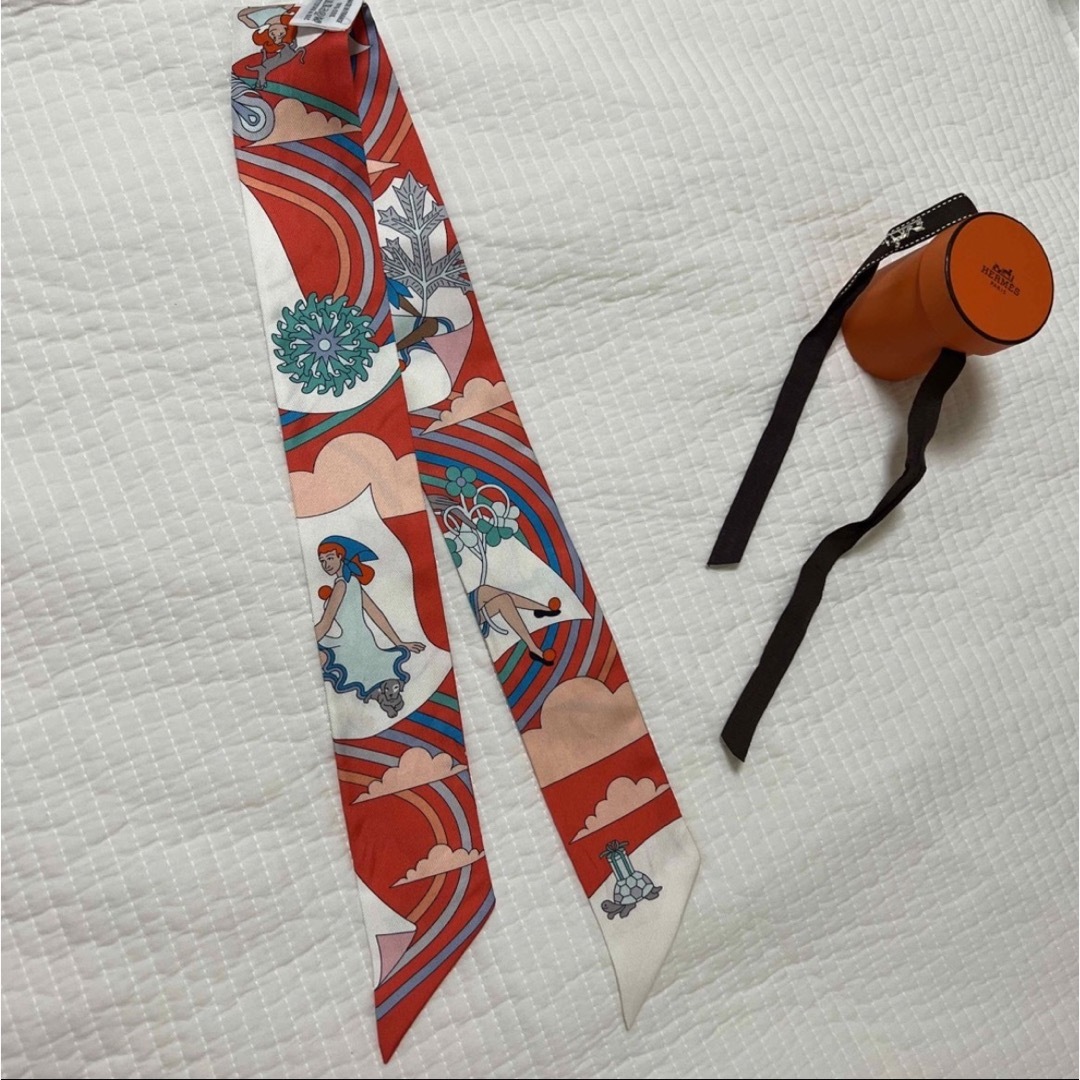 Hermes(エルメス)のエルメス　ツイリー　空飛ぶカレ レディースのファッション小物(バンダナ/スカーフ)の商品写真