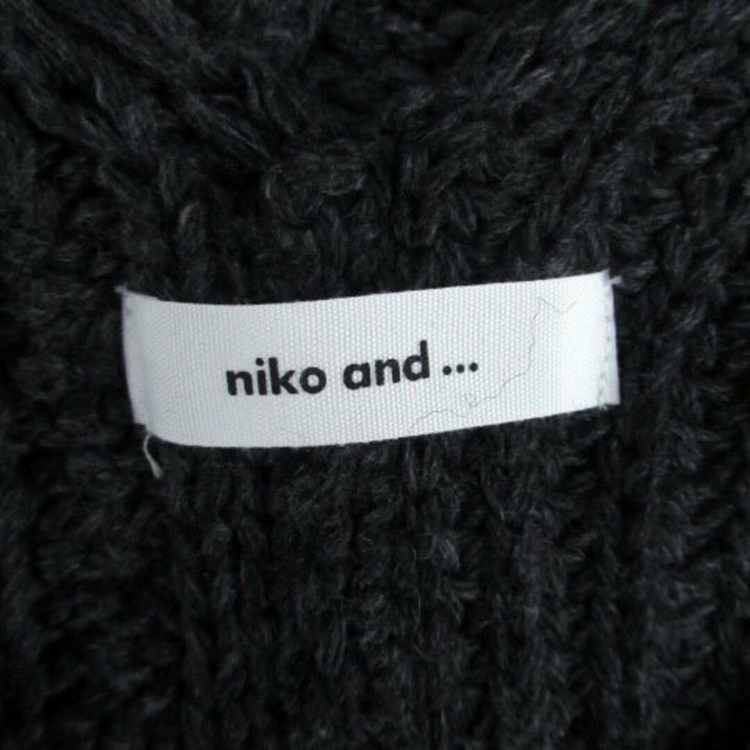 niko and...(ニコアンド)のニコアンド ニットベスト プルオーバー Vネック ウール混 チャコールグレー レディースのトップス(ベスト/ジレ)の商品写真