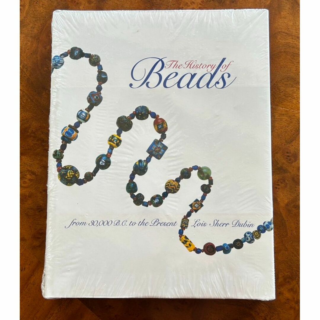 【ビーズのバイブル的存在】The History of Beads ハードカバー | フリマアプリ ラクマ 【ビーズのバイブル的存在】The History of Beads ハードカバー | フリマアプリ ラクマ