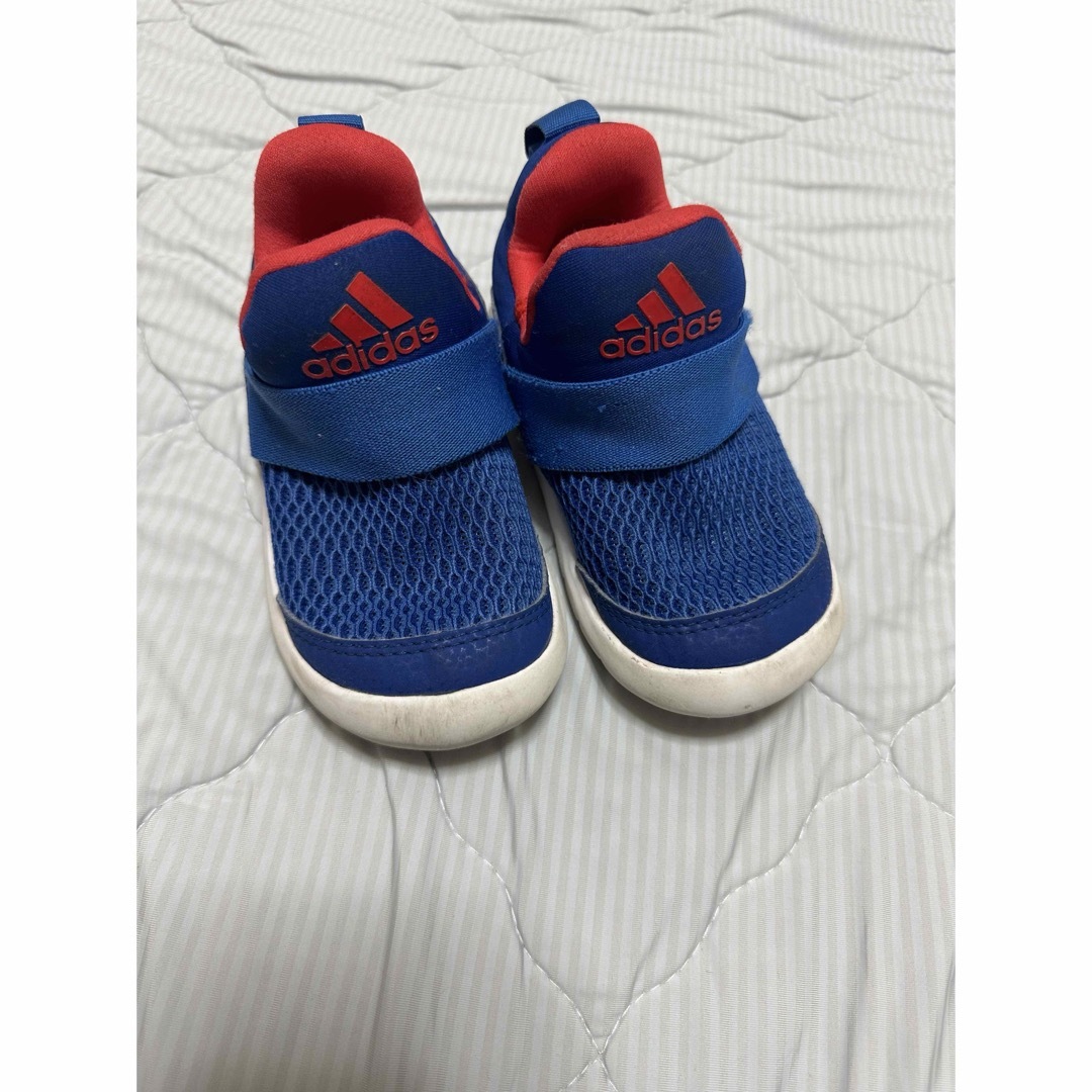 adidas(アディダス)の子供靴 adidas スニーカー キッズ/ベビー/マタニティのキッズ靴/シューズ(15cm~)(スニーカー)の商品写真