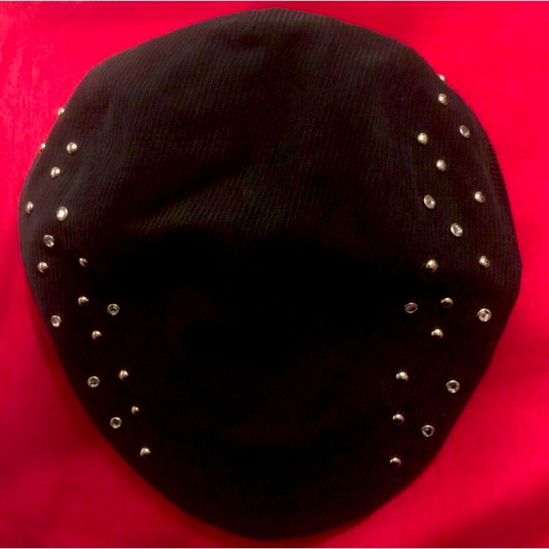 【最終価格】ハンチング  コーデュロイ 黒 スタッズ　シルバー キラキラ レディースの帽子(ハンチング/ベレー帽)の商品写真