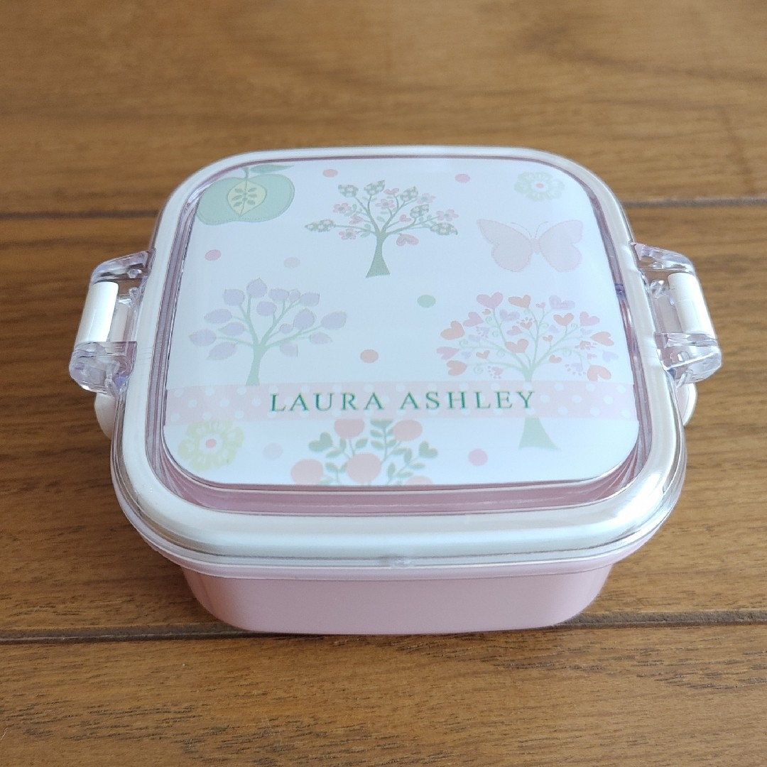 LAURA ASHLEY(ローラアシュレイ)のローラアシュレイ ミニケース インテリア/住まい/日用品のキッチン/食器(弁当用品)の商品写真