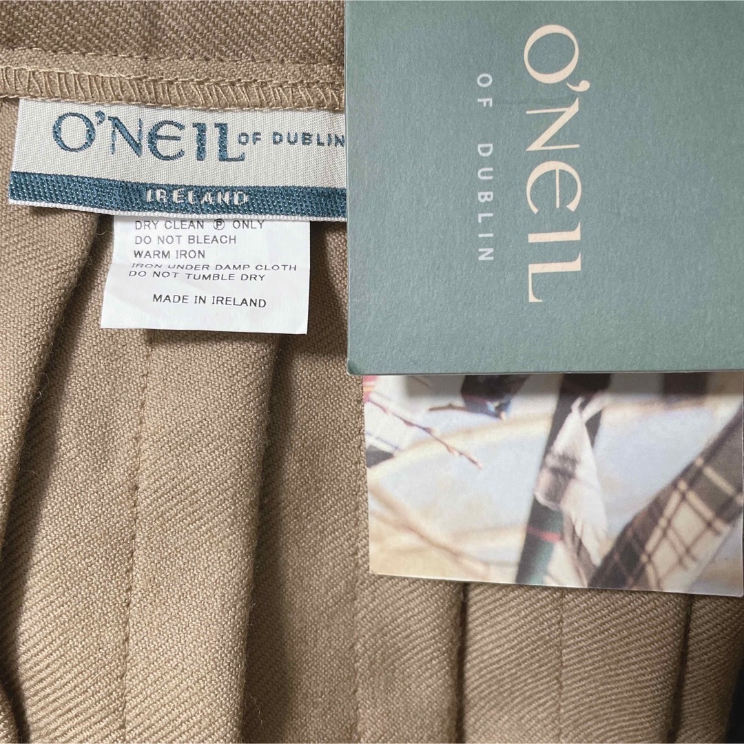 O'NEIL of DUBLIN(オニールオブダブリン)の新品未使用タグ付き　プリーツ巻きスカート　オニールダブリン　ウール　上品 レディースのスカート(ひざ丈スカート)の商品写真