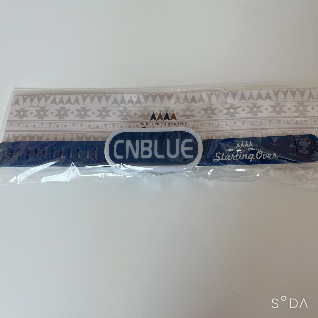 CNBLUE(シーエヌブルー)のCN20 ライト エンタメ/ホビーのタレントグッズ(アイドルグッズ)の商品写真