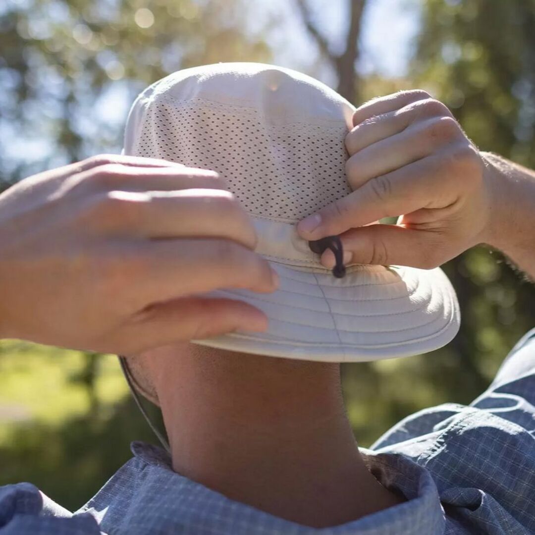 コストコ(コストコ)の新品 ★ コストコ Solar Escape バケットハット UVカット グレー メンズの帽子(ハット)の商品写真