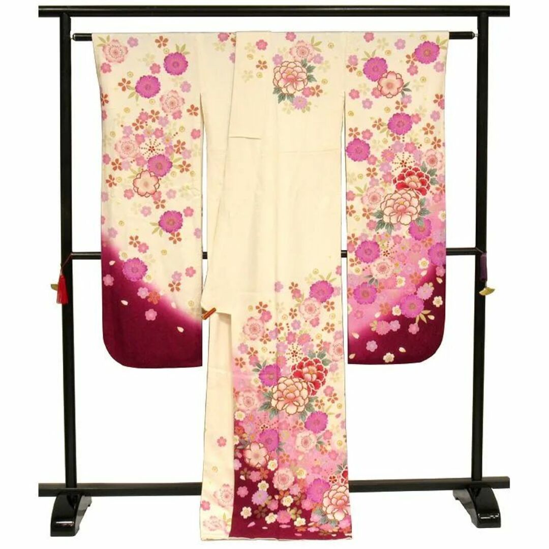 振袖 USED正絹仕立て上がり オフ白 ピンク 牡丹と桜 Lサイズ Aランク レディースの水着/浴衣(振袖)の商品写真