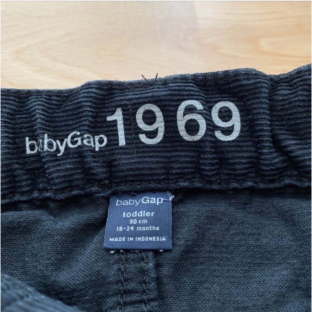 babyGAP(ベビーギャップ)のbaby GAP コーデュロイ スキニーパンツ キッズ/ベビー/マタニティのキッズ服男の子用(90cm~)(パンツ/スパッツ)の商品写真