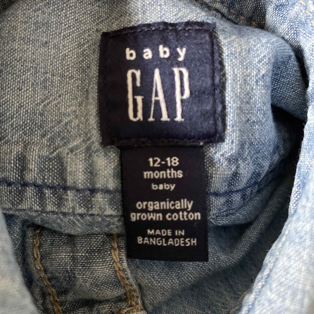 GAP(ギャップ)の⭐︎美品⭐︎【GAP】デニムシャツ 80cm ・12-18months キッズ/ベビー/マタニティのベビー服(~85cm)(シャツ/カットソー)の商品写真