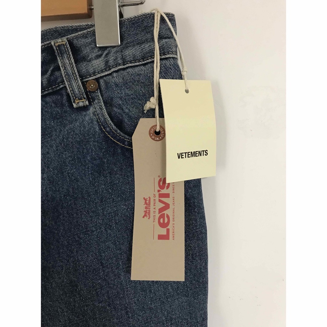 VETEMENTS - 新品 vetements Levi's ヴェトモン リーバイス VETEMENTS - 新品 vetements Levi's ヴェトモン リーバイス