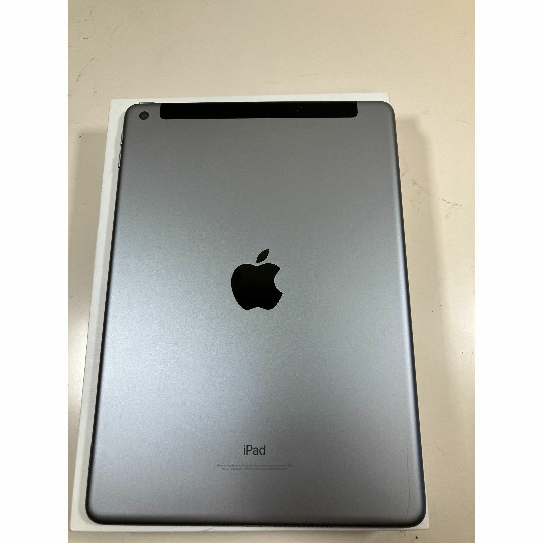 ipad　第6世代　32GB　グレー　セルラーモデル 品