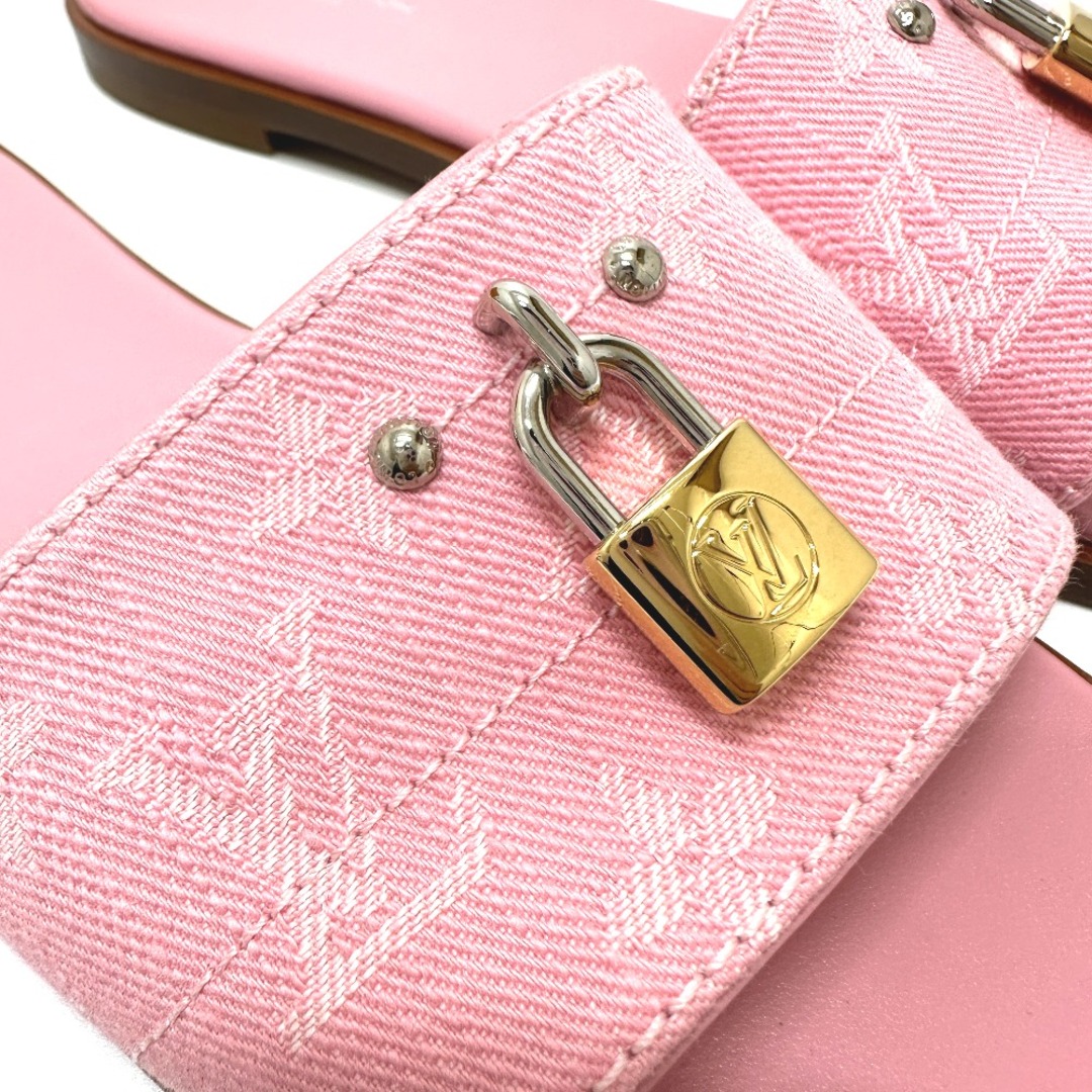 LOUIS VUITTON(ルイヴィトン)のルイヴィトン LOUIS VUITTON パドロック付き モノグラム デニム 靴 フラット ペタンコ サンダル デニム ピンク レディースの靴/シューズ(サンダル)の商品写真