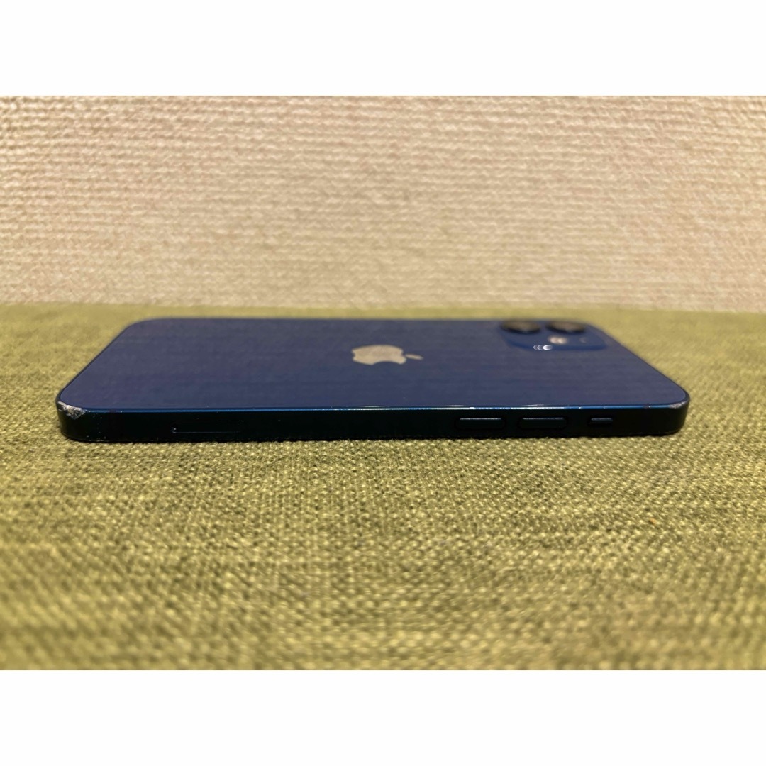 iPhone(アイフォーン)の● iPhone12 （B）256GB 打痕あり スマホ/家電/カメラのスマートフォン/携帯電話(スマートフォン本体)の商品写真