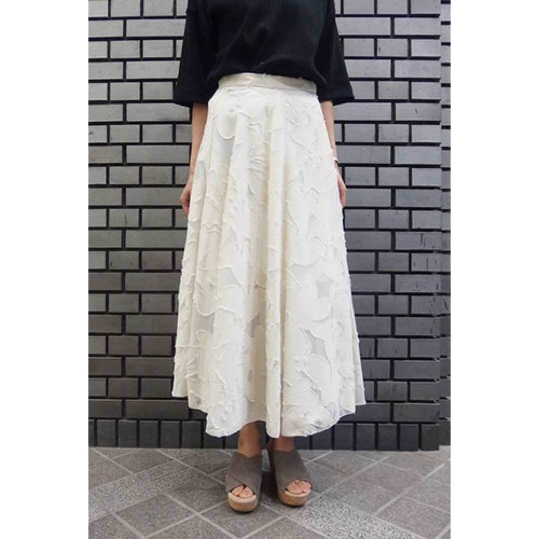 GREED - GREED LEAF JACQUARD FLARED SKIRTの+nuenza.com