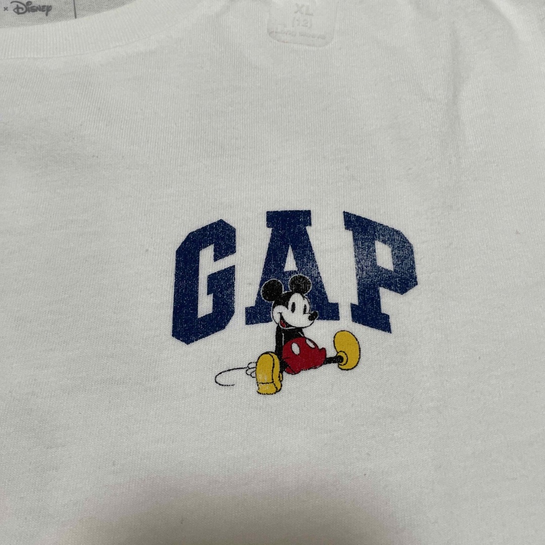 GAP Kids(ギャップキッズ)のGAPKIDS ディズニーコラボ　バックプリントロングT  キッズ/ベビー/マタニティのキッズ服男の子用(90cm~)(Tシャツ/カットソー)の商品写真