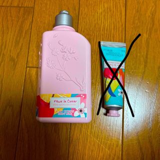 ロクシタン(L'OCCITANE)のﾛｸｼﾀﾝ ﾁｪﾘｰﾗｲﾑ ﾊﾝﾄﾞｸﾘｰﾑ&ﾎﾞﾃﾞｨｰﾐﾙｸ(ボディローション/ミルク)