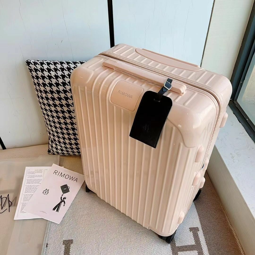 RIMOWA  Petalピンク Essential Check-In L