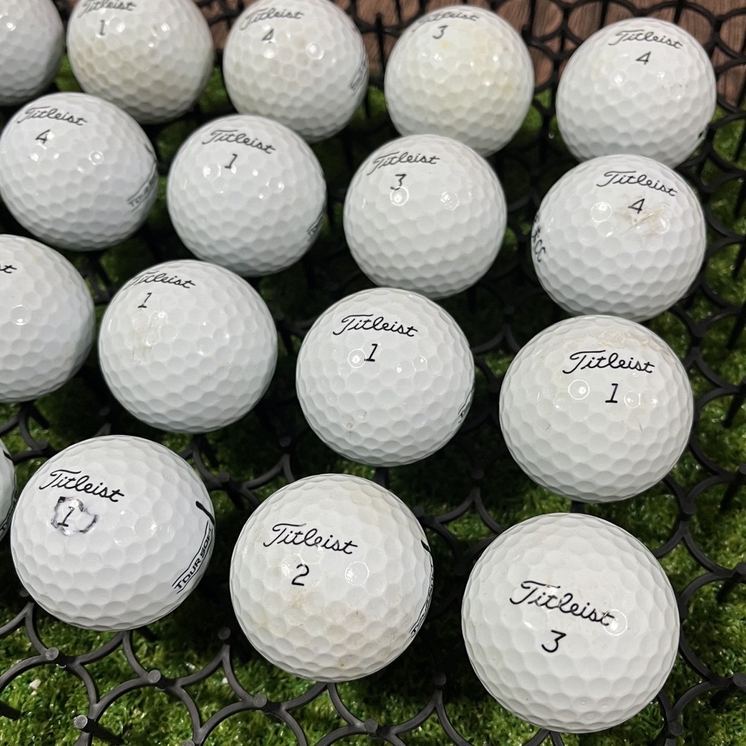 Titleist(タイトリスト)の☆ABランク☆ タイトリスト  TOUR SOFT☆24球 スポーツ/アウトドアのゴルフ(その他)の商品写真