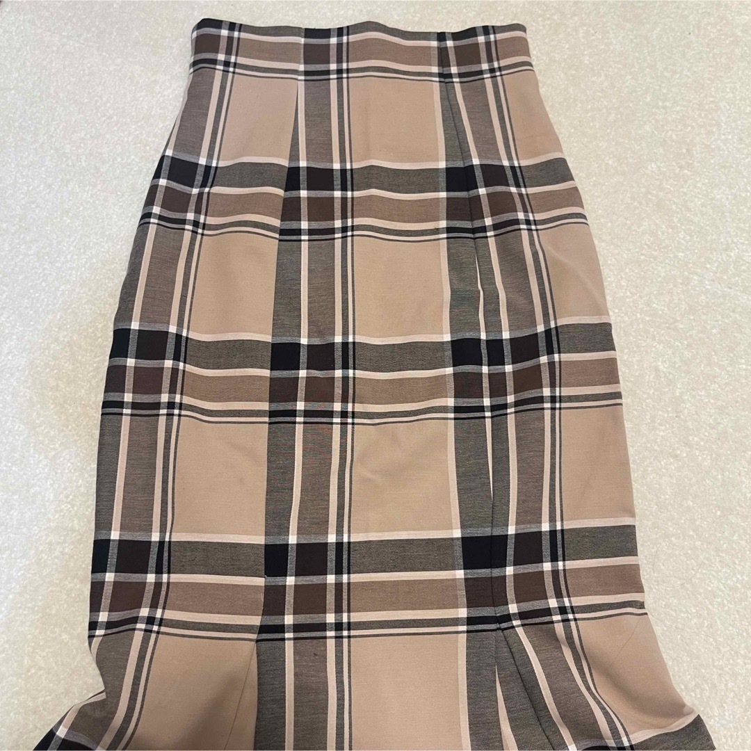 SNIDEL(スナイデル)のsnidel ハイウエストタイトヘムフレアチェックスカート 00size レディースのスカート(ロングスカート)の商品写真