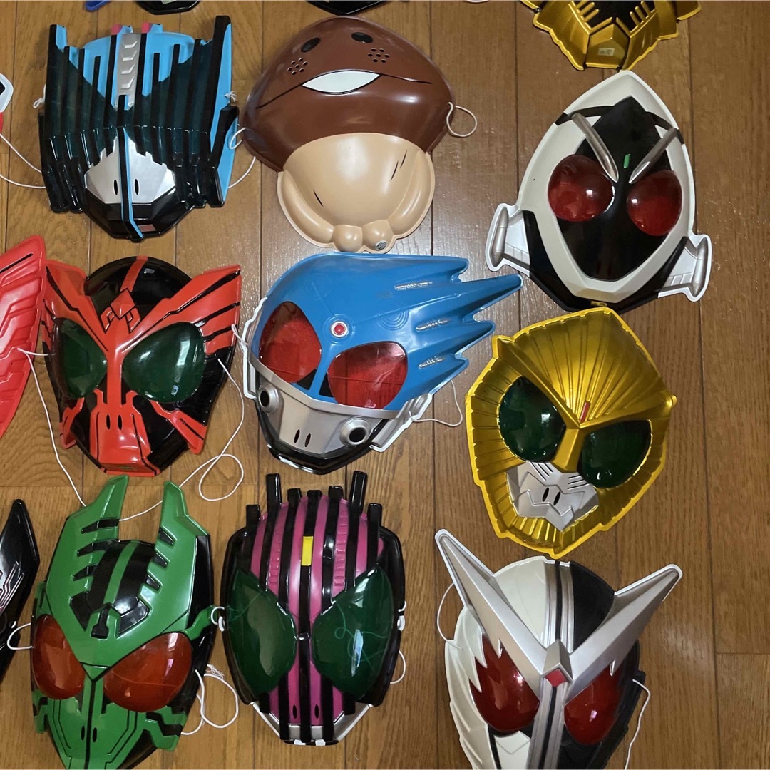 BANDAI(バンダイ)の仮面ライダーお面セット　バンダイ エンタメ/ホビーのフィギュア(特撮)の商品写真