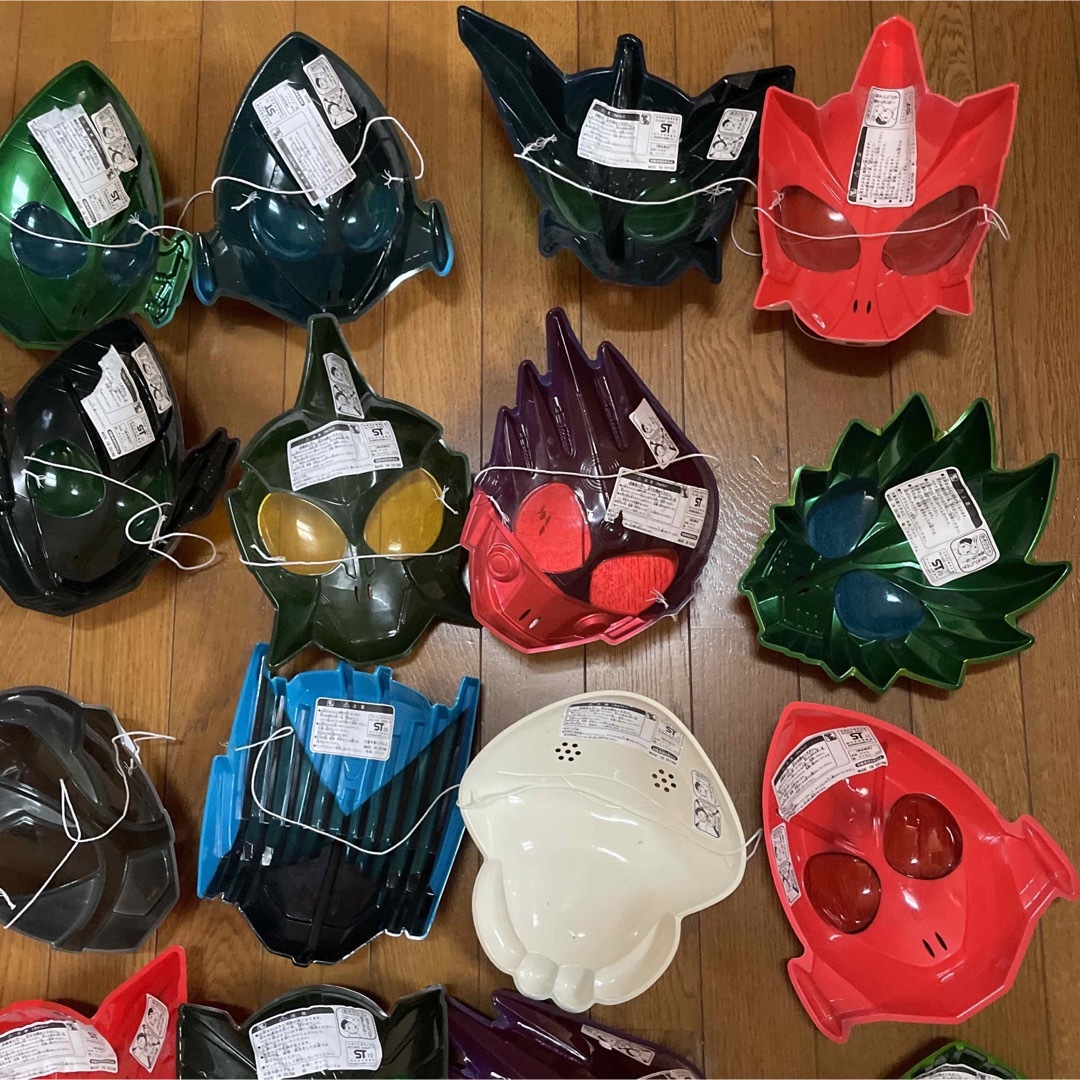 BANDAI(バンダイ)の仮面ライダーお面セット　バンダイ エンタメ/ホビーのフィギュア(特撮)の商品写真