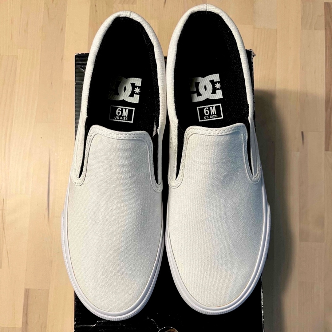 DC SHOES(ディーシーシューズ)のDCスニーカー　スリッポン　24.0㎝　ホワイト レディースの靴/シューズ(スニーカー)の商品写真