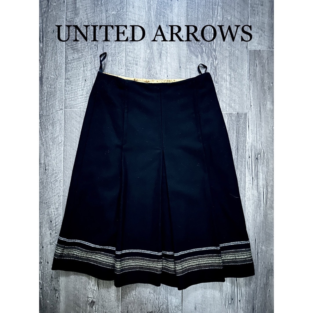 UNITED ARROWS(ユナイテッドアローズ)のUNITEDARROWS スカート 黒 レディースのスカート(ひざ丈スカート)の商品写真
