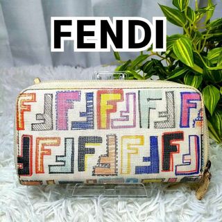 新品未使用　箱あり！　FENDI カードケース　半額以下