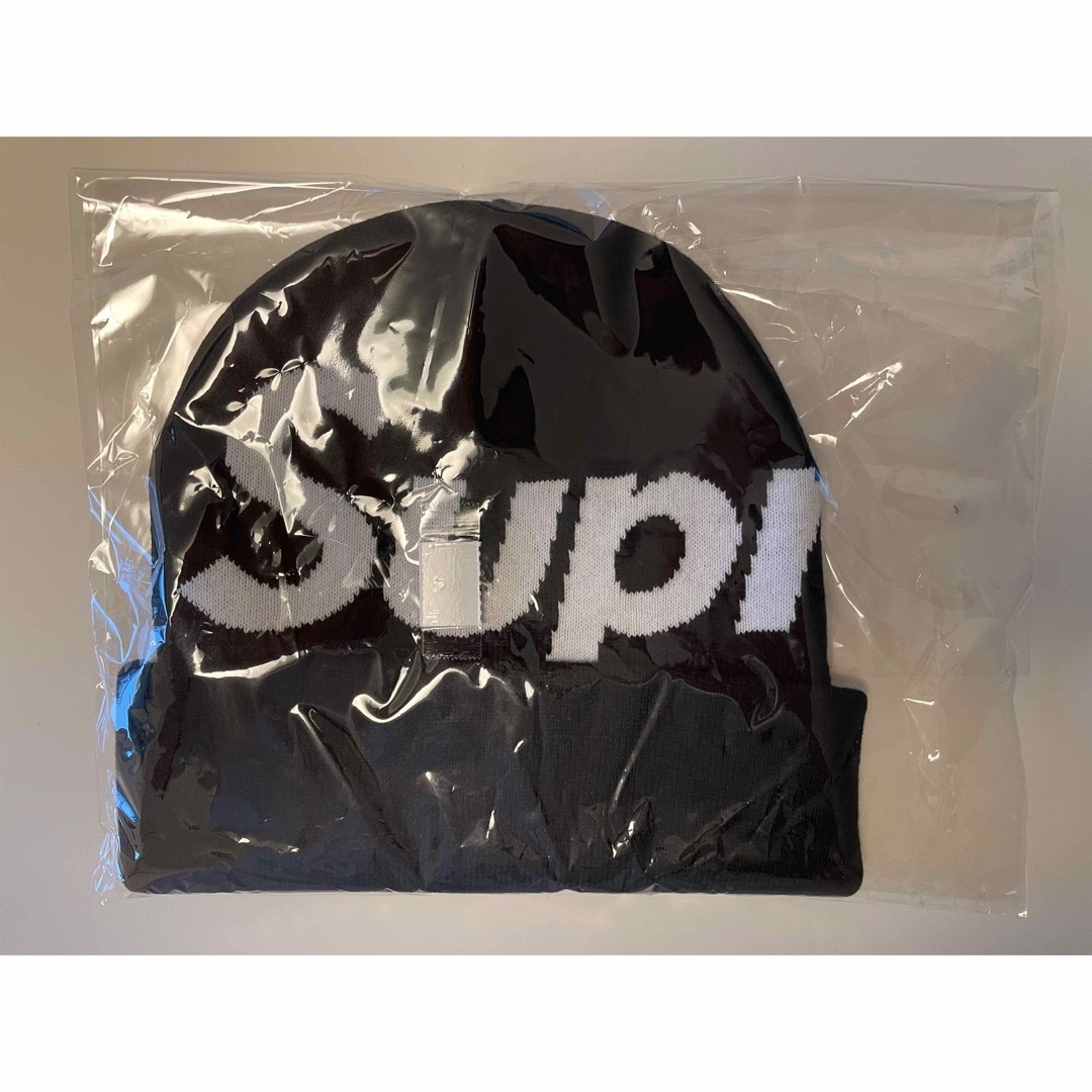 Supreme(シュプリーム)のsupreme Big Logo Beanie Black メンズの帽子(ニット帽/ビーニー)の商品写真