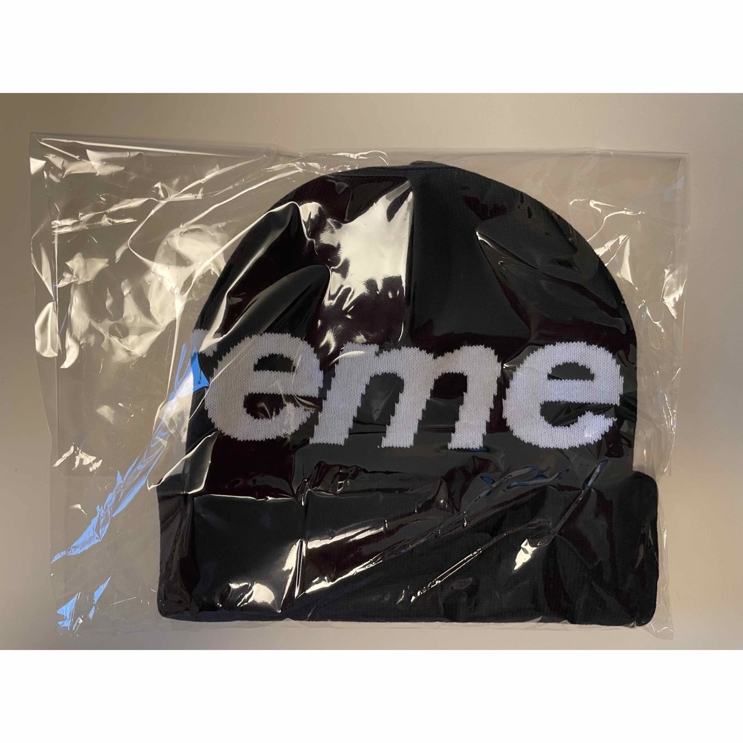 Supreme(シュプリーム)のsupreme Big Logo Beanie Black メンズの帽子(ニット帽/ビーニー)の商品写真